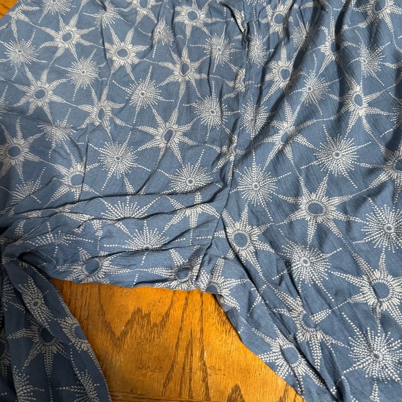 NEW Torrid Festi Tiered Flare Pull-on Pants Star Grid China Blue 4X Boho HIppie - Picture 12 of 14